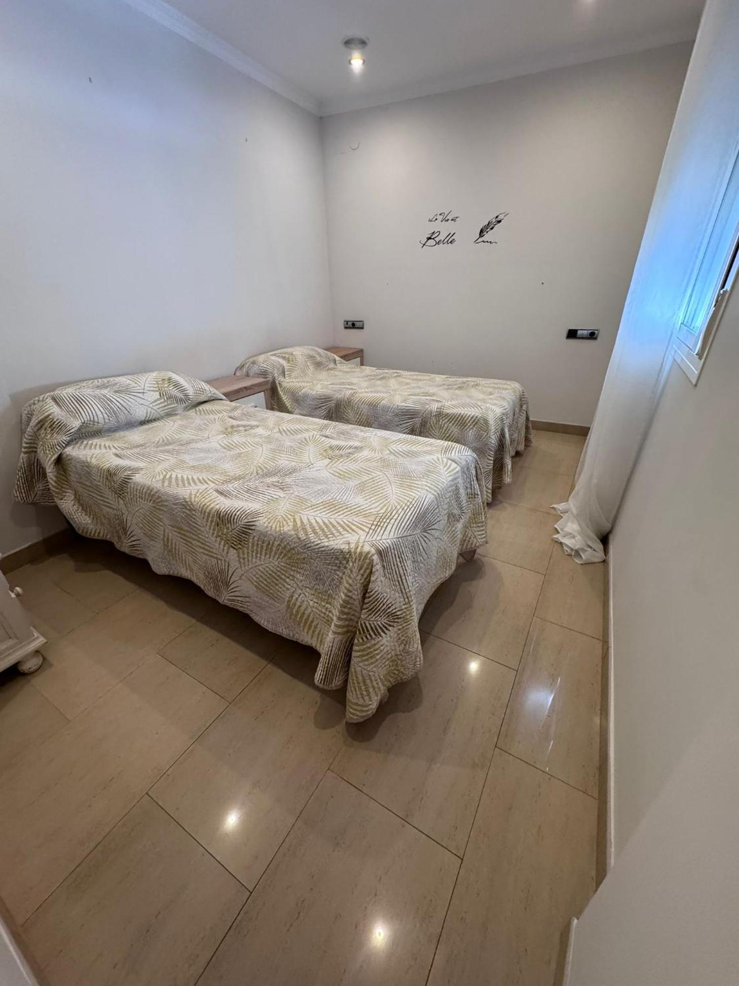 Penuelas Apartment Лусена Екстериор снимка