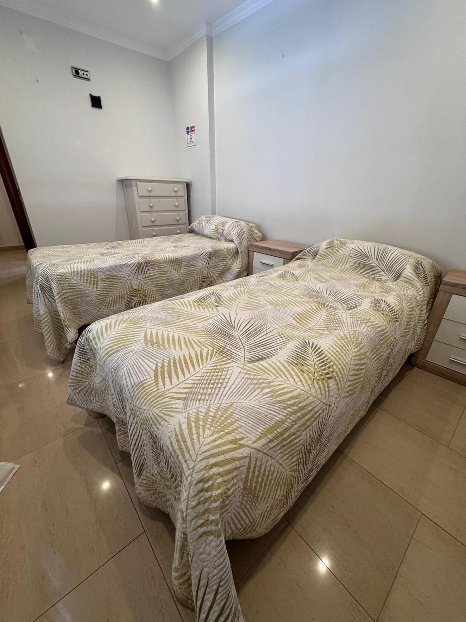 Penuelas Apartment Лусена Екстериор снимка